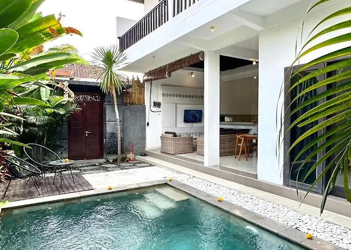 Casa Sessy Legian Villa *